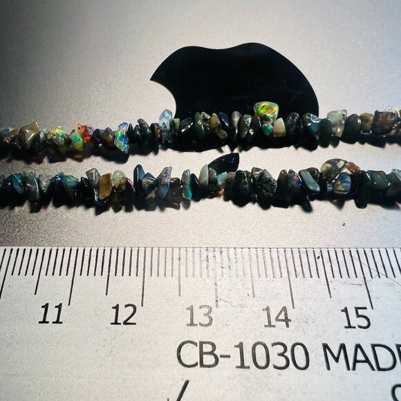 Natural opal chips necklace with silver clasp... - Picture 1 of 3